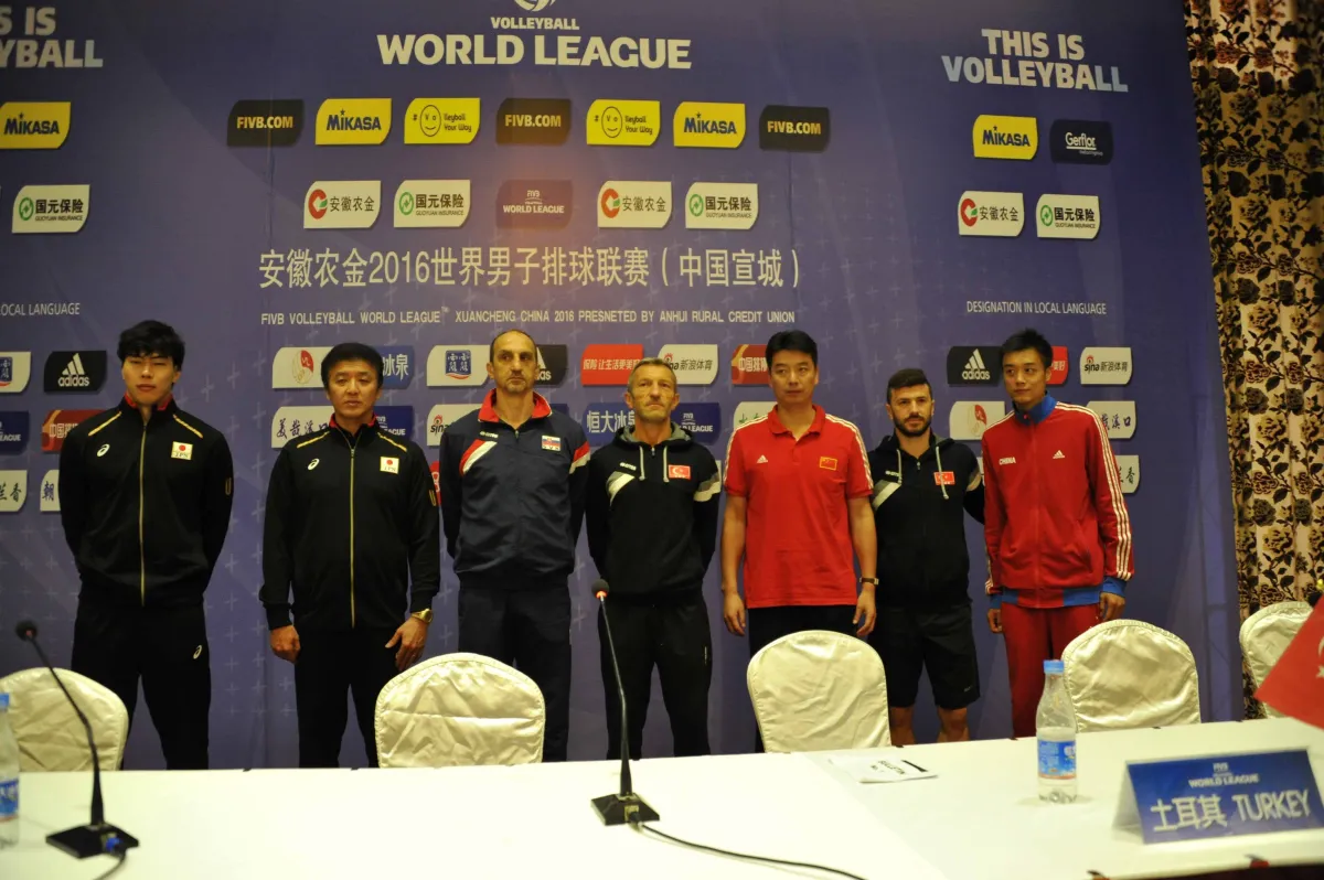 Filenin Efeleri Çin'de yapılacak 2016 World League 2’nci Grup üçüncü etap H2 Grubu maçları Öncesi Basın Toplantısında