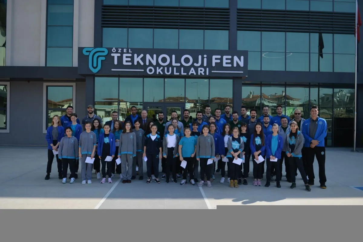 Efeler’den gençlere altın öğütler