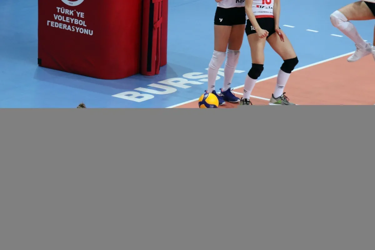 Birinci Lig Yarı Final Sonunda Sarıyer, Kale 1957, Kuzey Boru ve İlbank Finalde