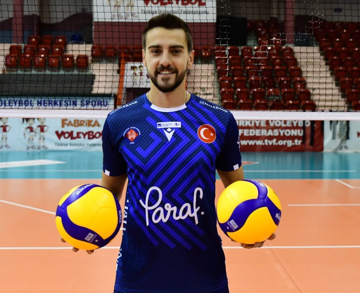 Libero Caner Halkbank'ta