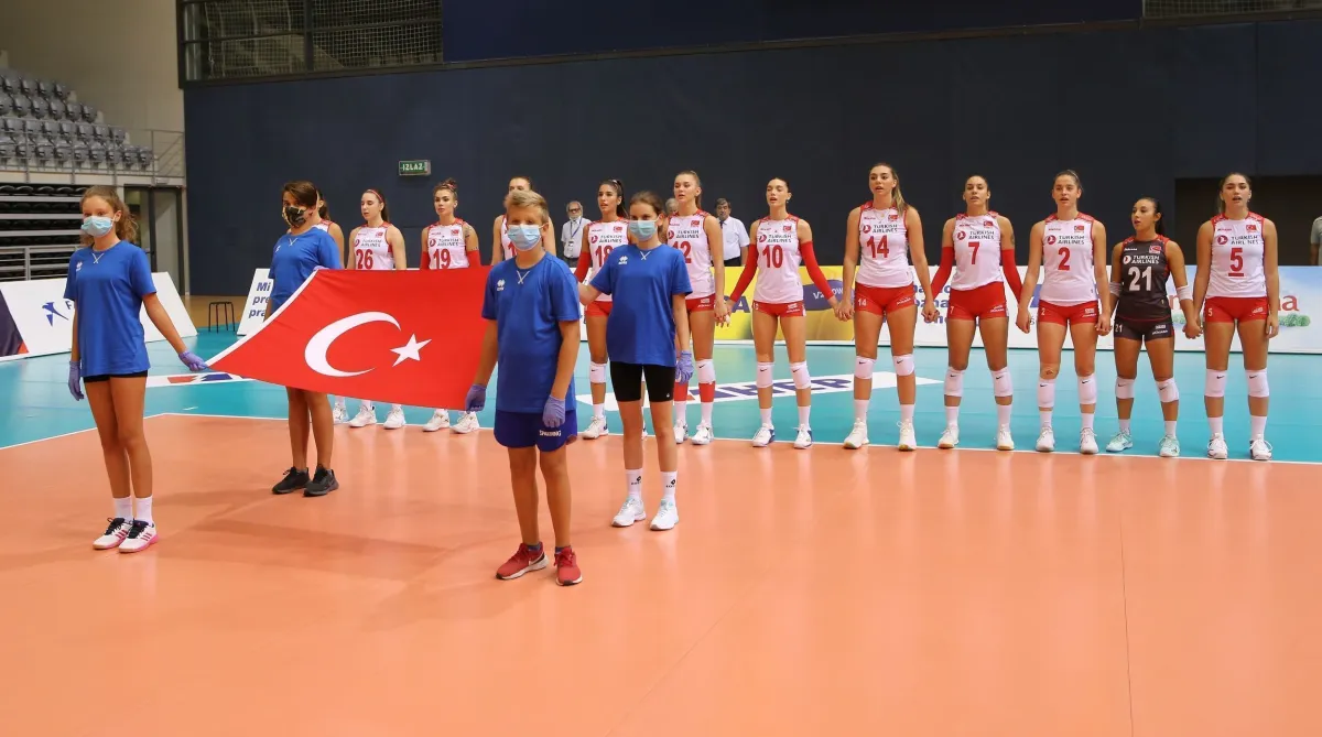 19 Yaş Altı Genç Kız Milli Takımımız, Avrupa Voleybol Şampiyonası’nda Yarı Finalde