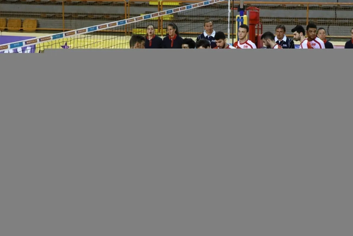 23 Yaş Altı Erkek Voleybol Milli Takımımız, U23 Erkekler Dünya Voleybol Şampiyonası 2017 Elemeleri üçüncü maçında Bulgaristan’ı 16-25, 20-25 ve 21-25'lik setlerle 0-3 mağlup etti.