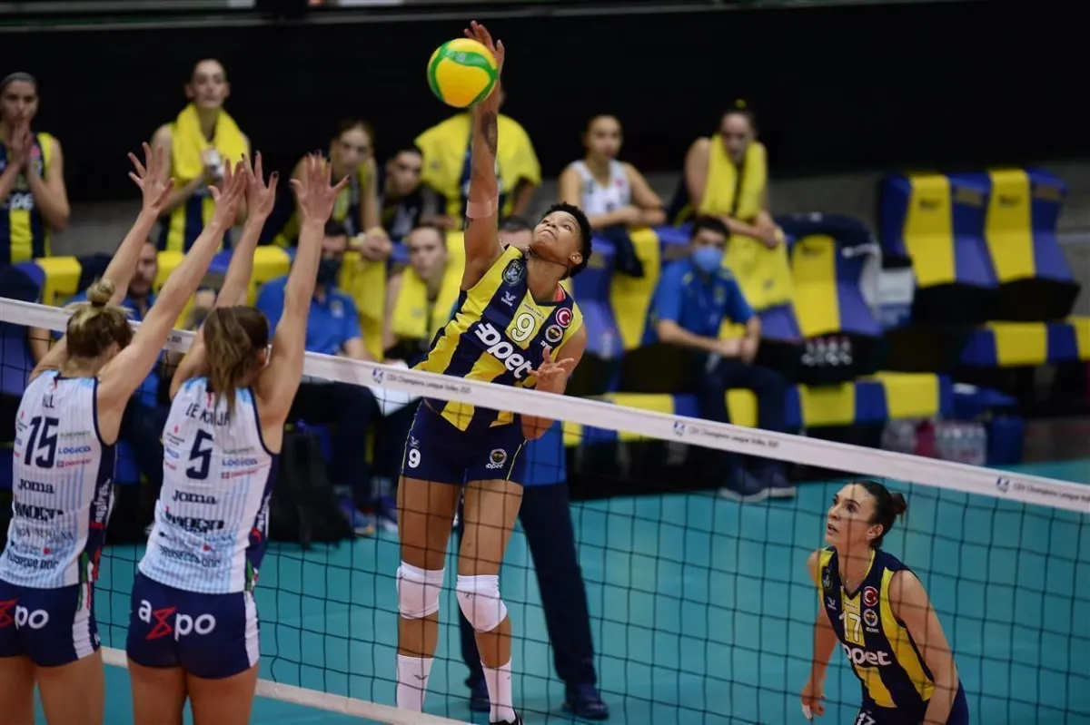 Fenerbahçe Opet, İtalyan A. Carraro Imoco Conegliano takımına 3-0 Yenildi