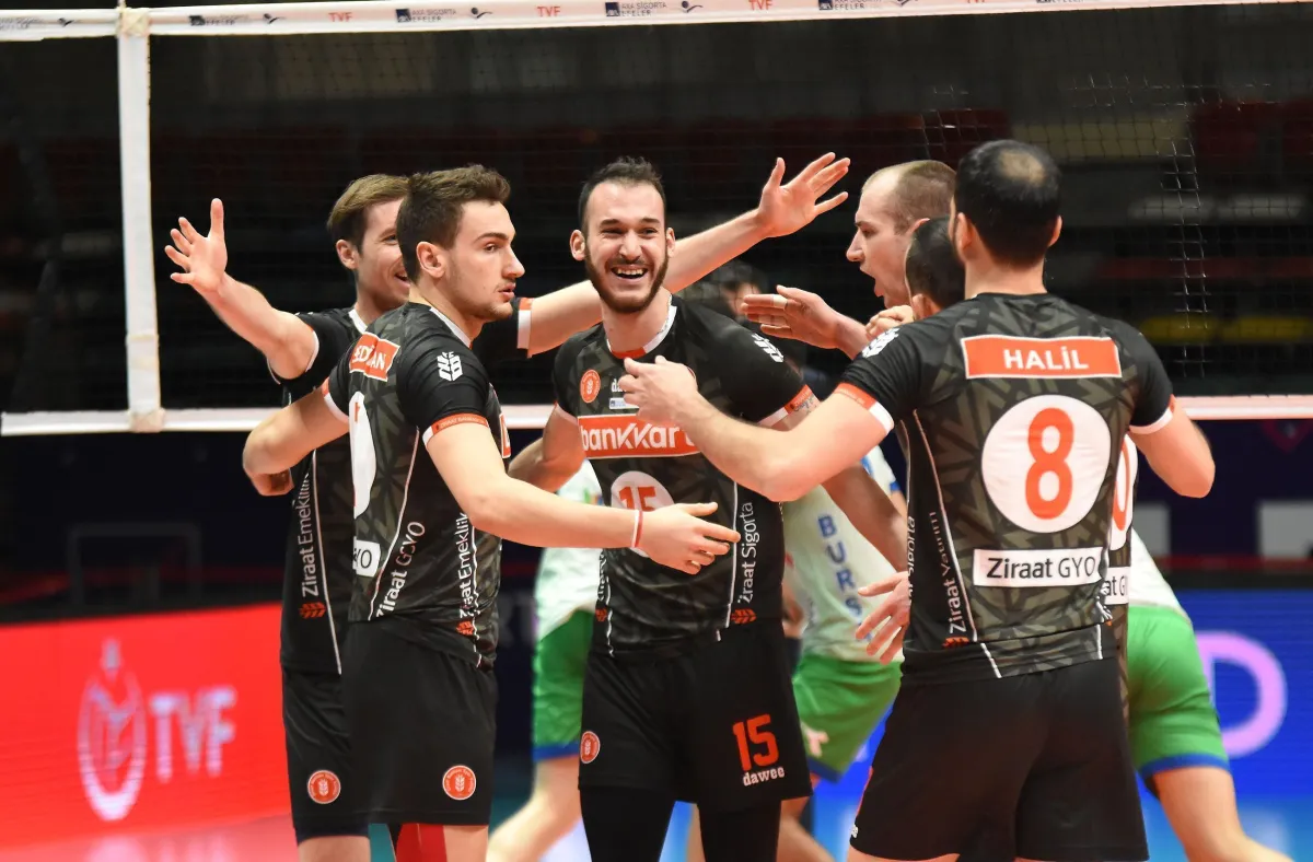 Ziraat Bankkart, Bursa BBSK'yı Rahat Yendi : 3-0
