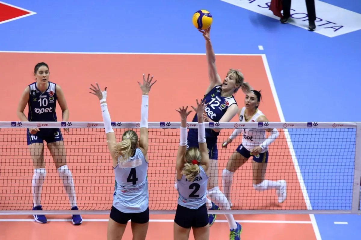 Axa Sigorta  Kupa Voley'de Sarıyer Elendi