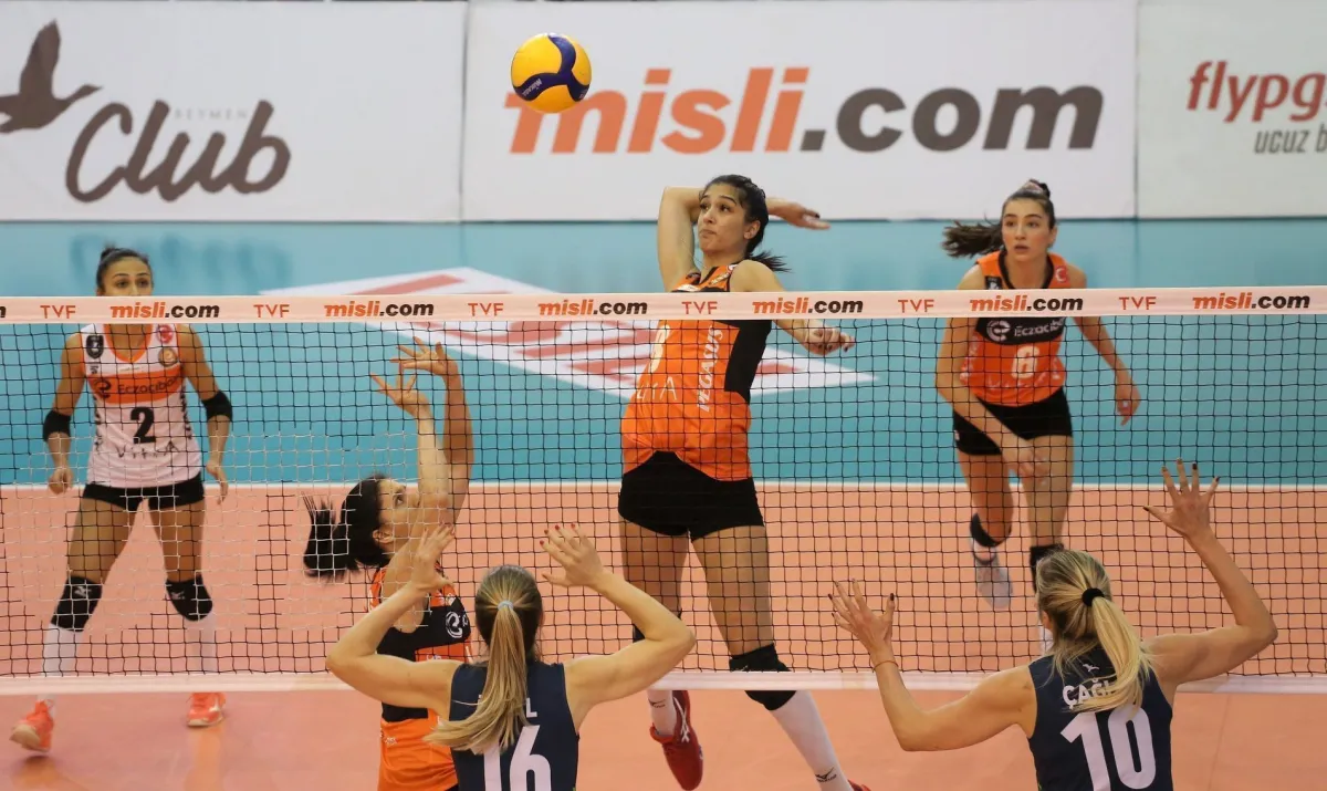 Sarıyer Belediye Eczacıbaşı VitrA'yı Terletti ama tek Puanla Yetindi 3_2