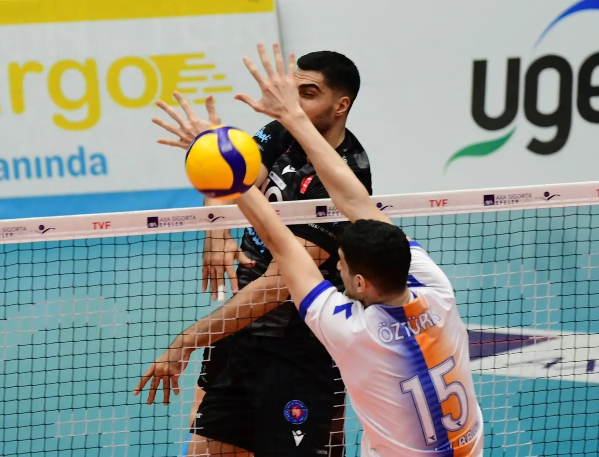 Halkbank, İstanbul BBSK'yı 3-0 Yenip 3 Puanı Aldı