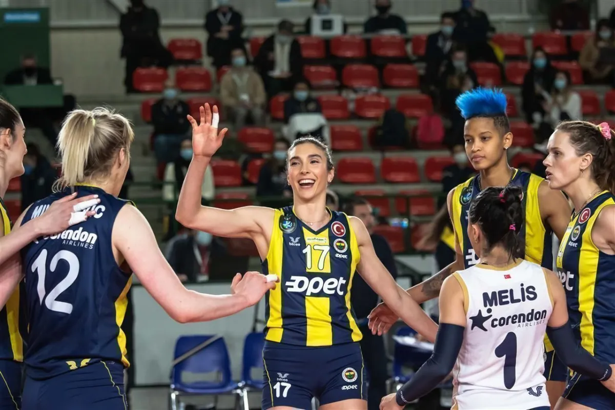 Fenerbahçe Fransa’nın Nantes takımını 3-0 mağlup etti.