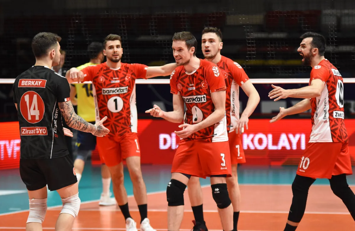 Axa Sigorta Efeler Ligi finalinde Ziraat Bankkart, Fenerbahçe HDİ Sigorta’yı 3-1 yenerek Seride 2-1 Öne Geçti