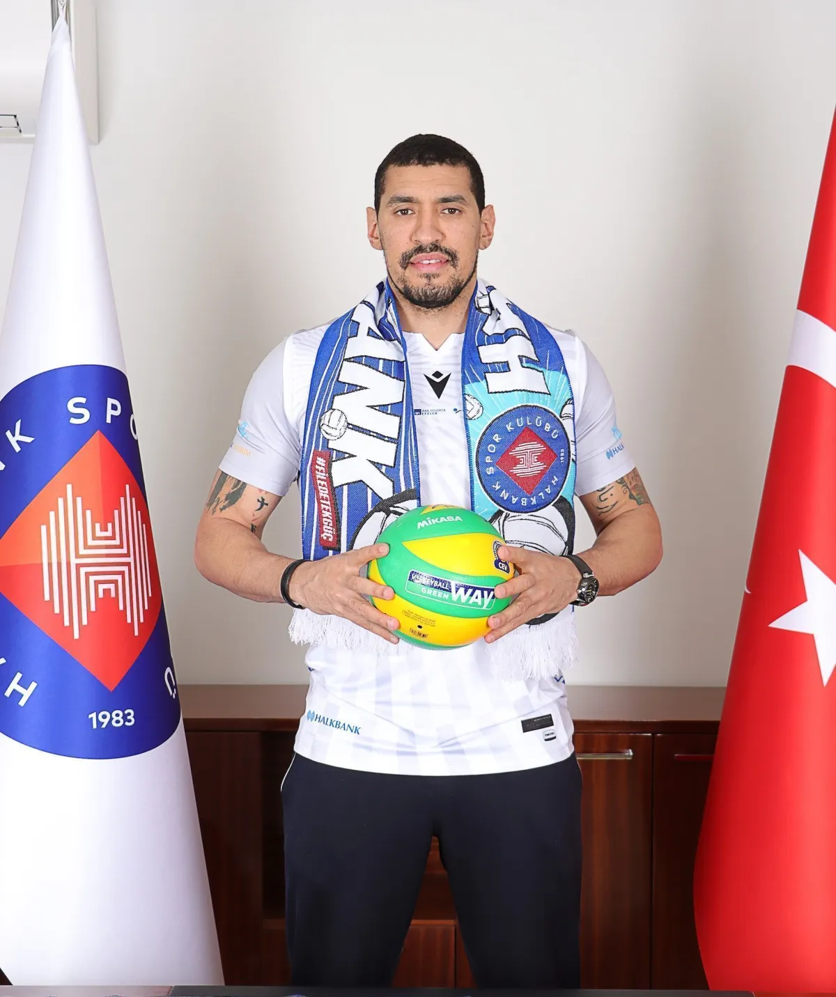 Halkbank Nando’yu bırakmadı
