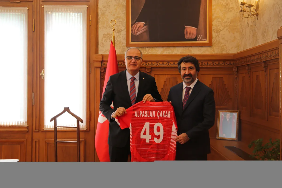 TVF Başkanı Mehmet Akif Üstündağ,  Ziraat Bankası Genel Müdürü Alpaslan Çakar’ı Ziyaret Etti