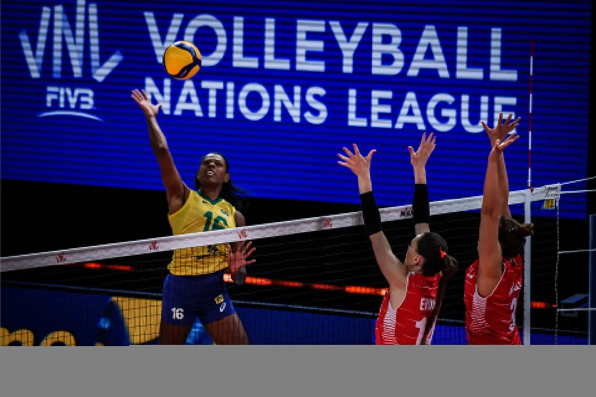 Sultanlar VNL'de Brezilya'ya 3-1 Yenildi,  Yarı Finalde ABD ile Oynayacak