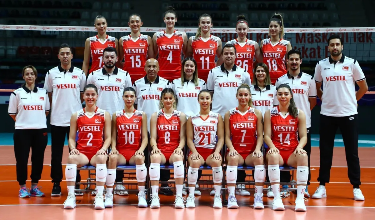 FIVB U20 Dünya Şampiyonası’nda mücadele edecek 20 Yaş Altı Kız Milli Takımımız, Hollanda’ya hareket etti