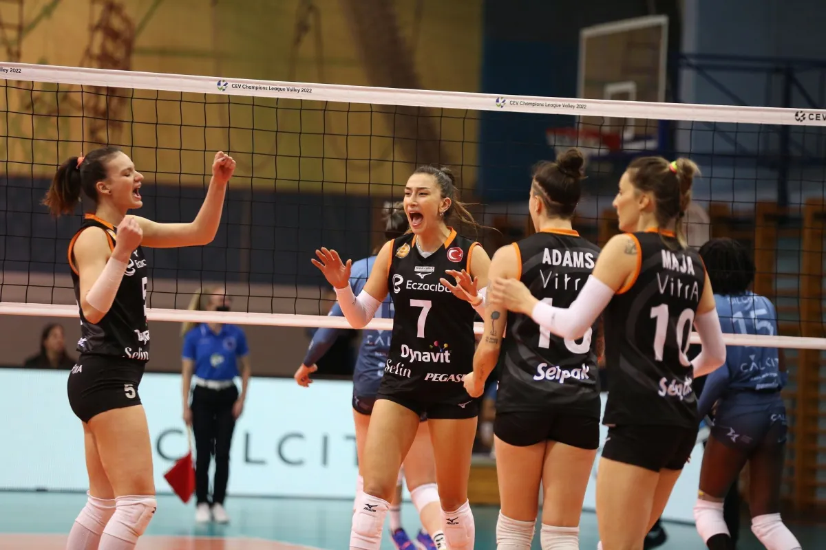 Eczacıbaşı Dynavit, deplasmanda avantajı kaptı