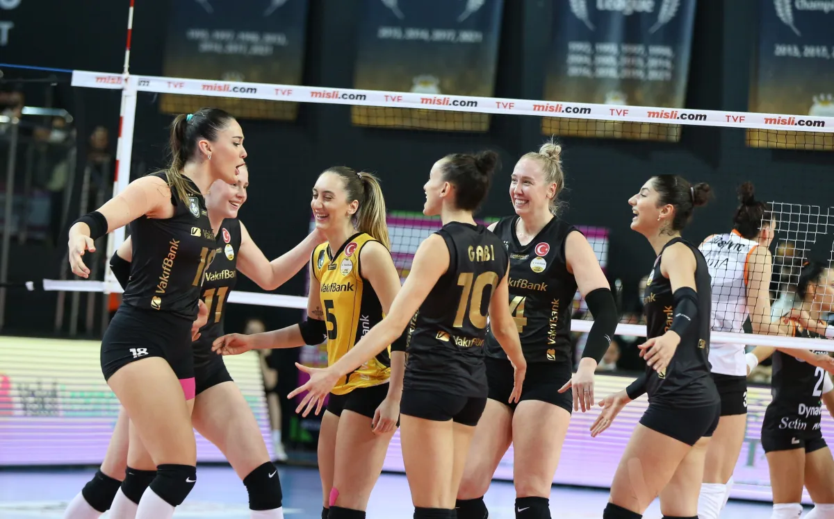 VakıfBank derbide set vermedi