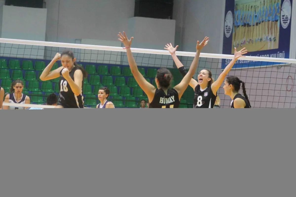 Beşinci Boğaziçi Voleybol Turnuvası’nın 2. Gününde Beşiktaş ve Çanakkale Galip