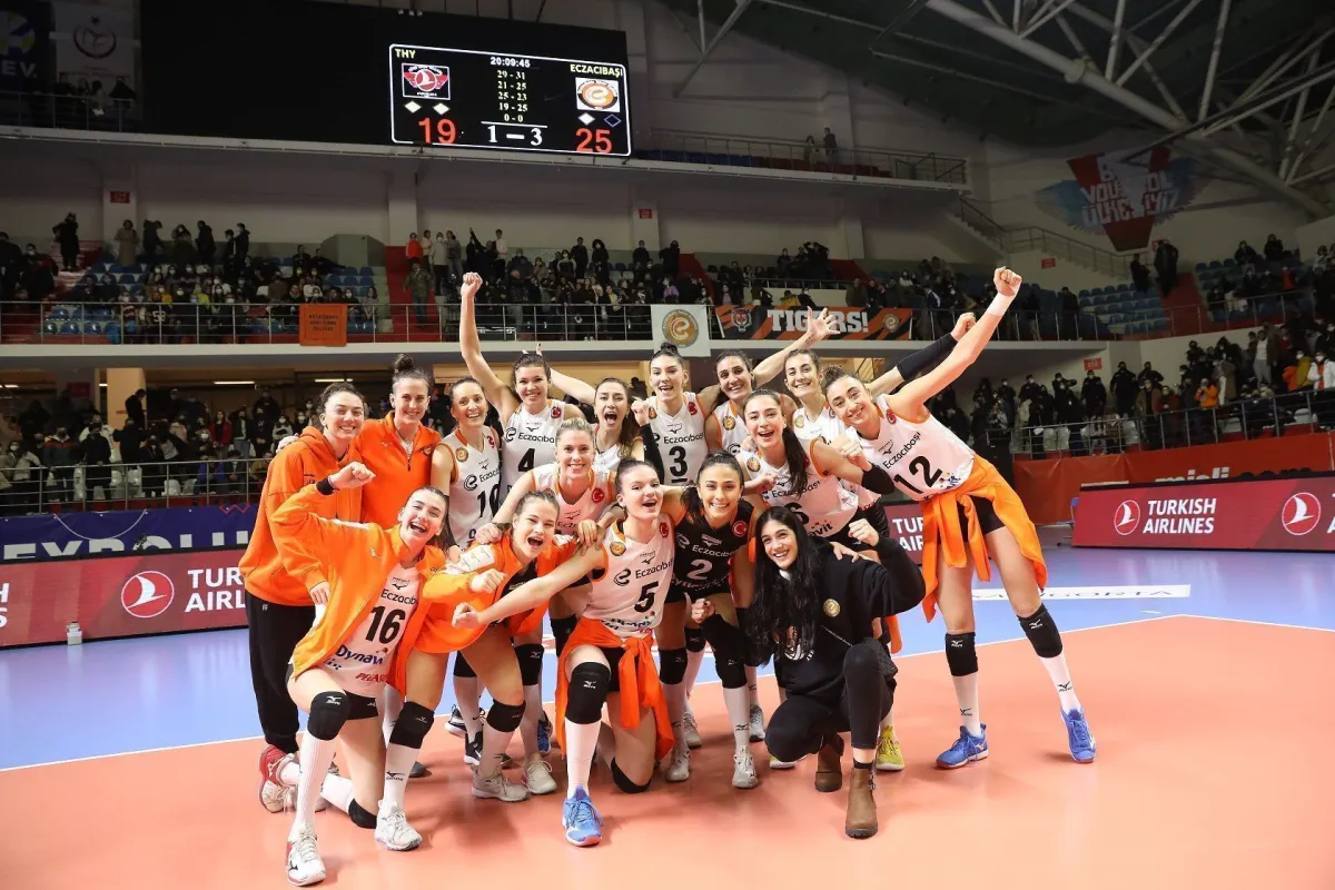 Eczacıbaşı Dynavit, THY deplasmanında deplasmanda galip: 3-1