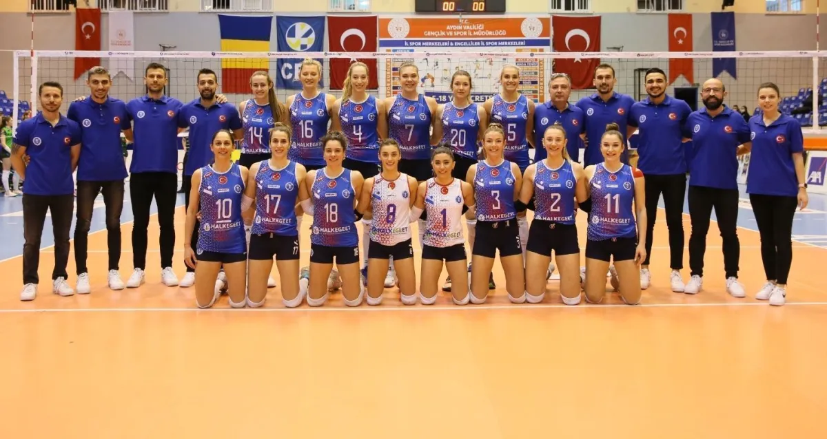 Aydın BBSK, İtalya'nın Savino Del Bene Scandicci takımına  3-2 Yenildi ve Finali Zora Soktu