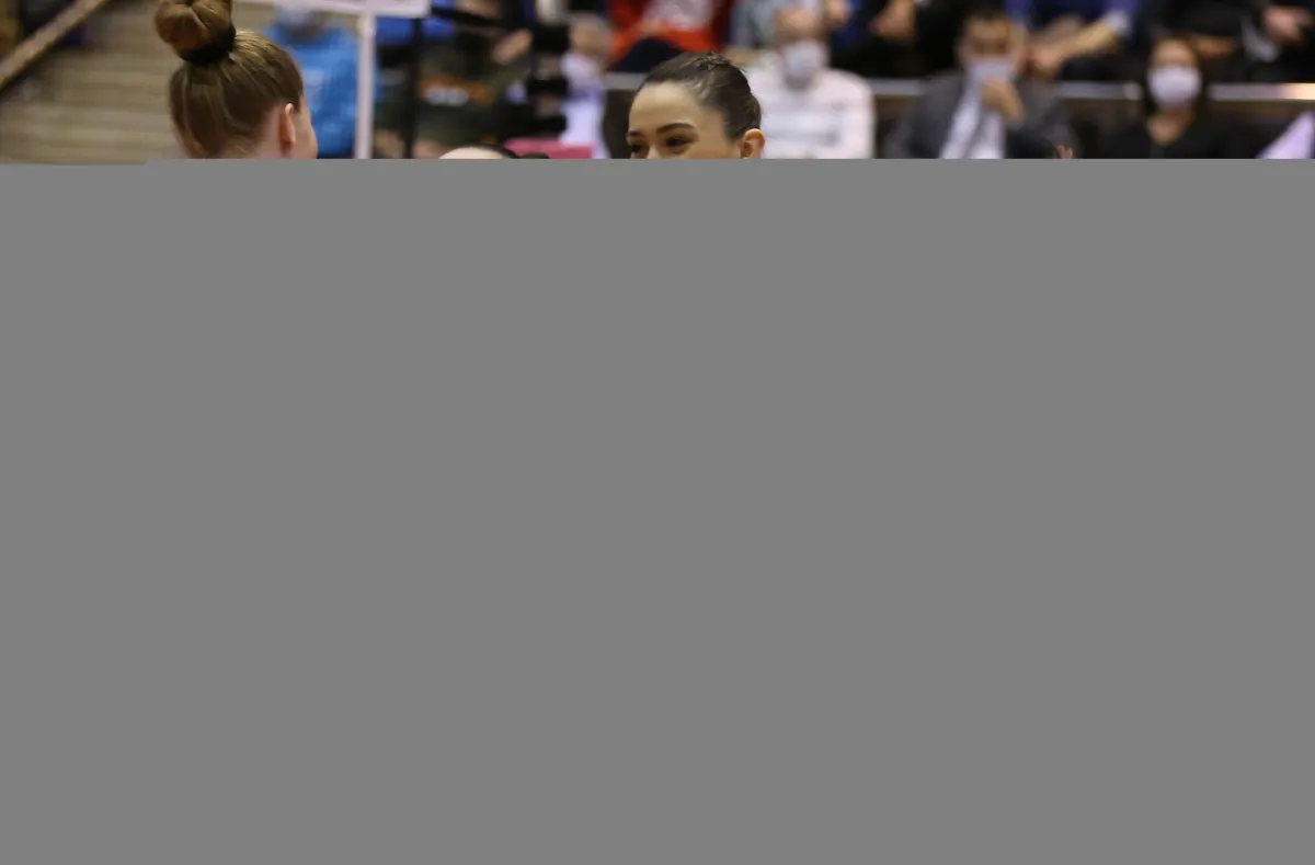 VakıfBank, normal sezon liderliğini garantiledi