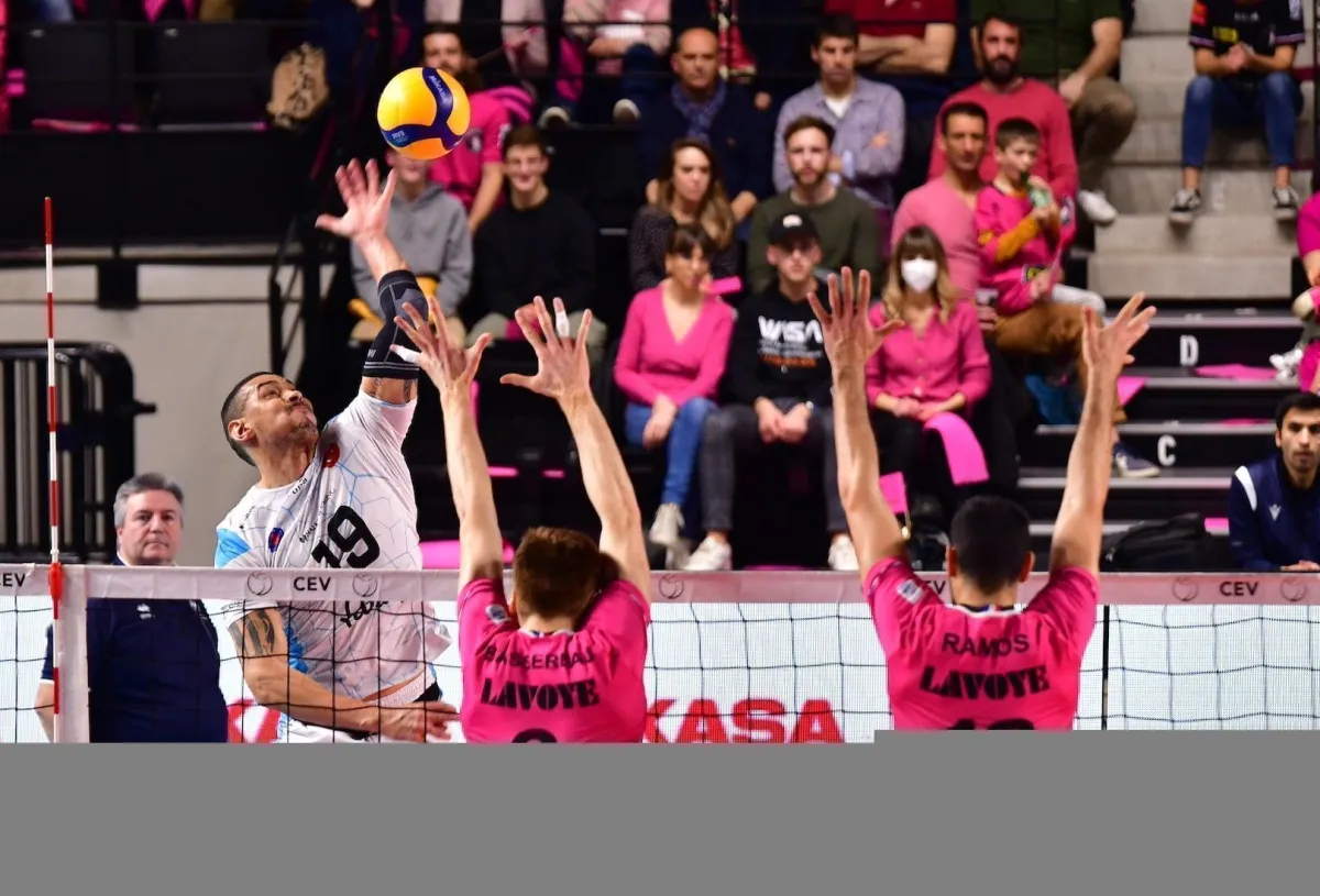 Halkbank lige döndü