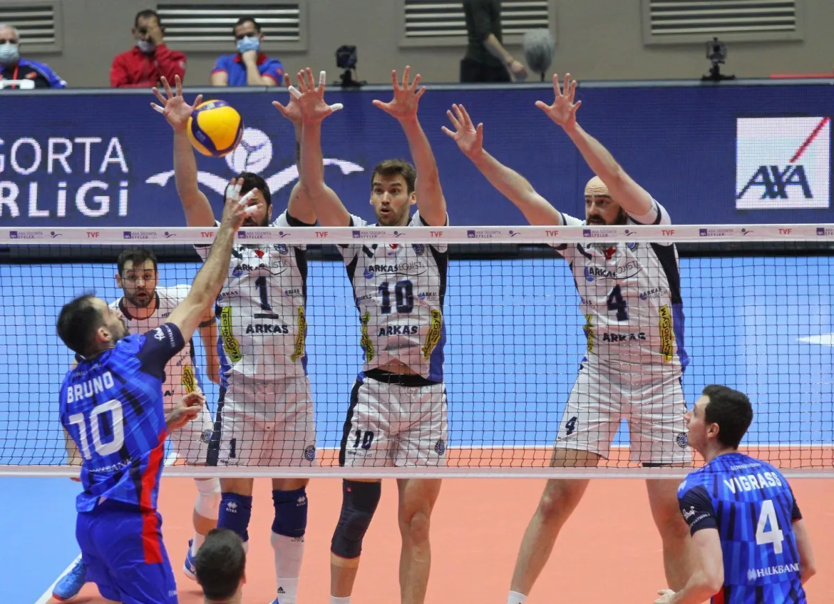 Halkbank, Ligdeki İlk Yenilgiyi Arkas’tan aldı