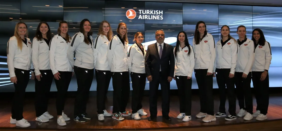 Kupa Voley Final Etabı öncesi Türk Hava Yolları Spor Kulübü Türk Hava Yolları Yönetimi ile yemekte buluştu!