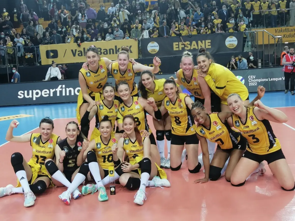 VAKIFBANK, CEV ŞAMPİYONLAR LİGİ'NDE FİNAL İÇİN AVANTAJI ALDI