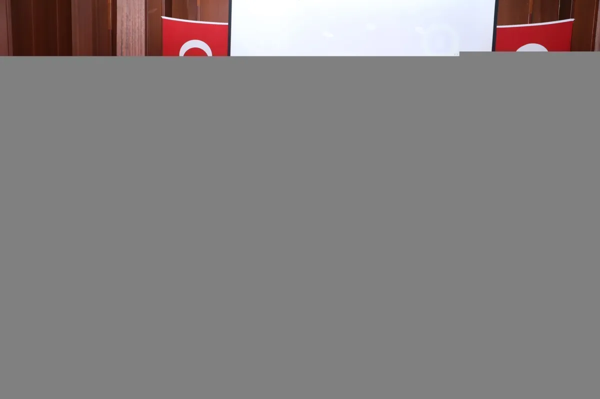 Bursa Büyükşehir Belediyespor Kulübü’nde Gökhan Dinçer güven tazeledi