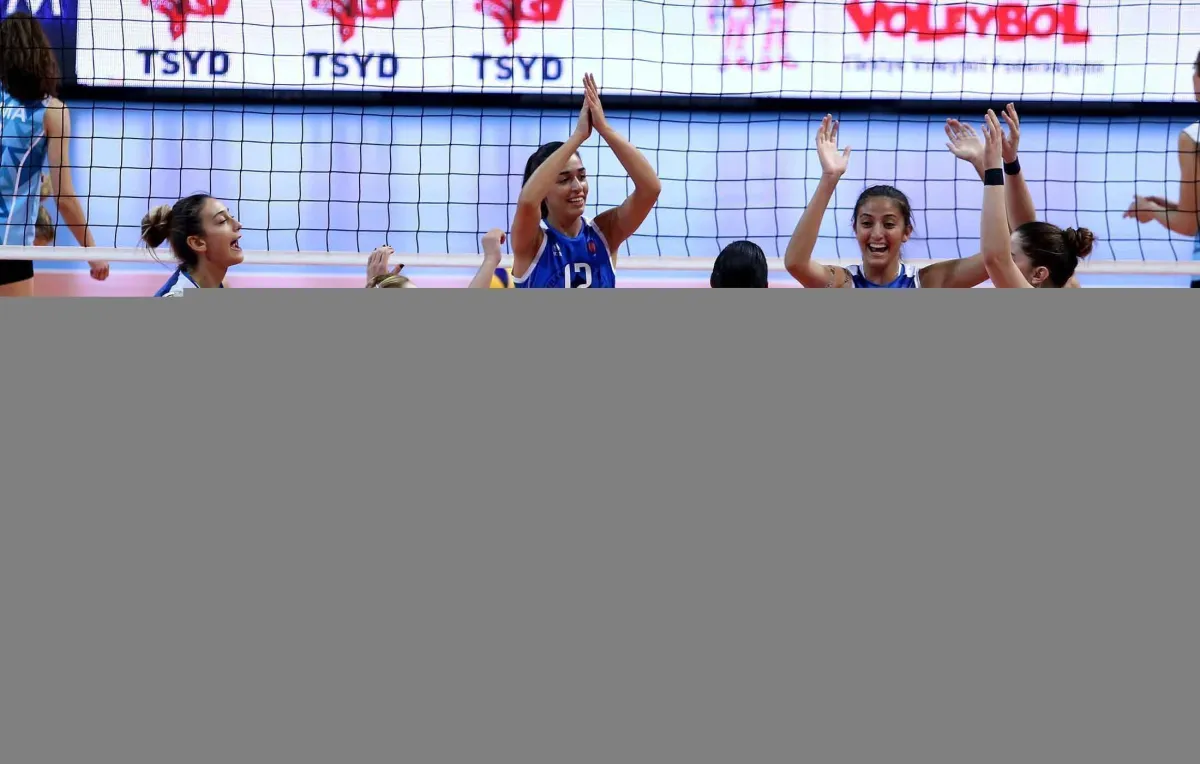 Halkbank TSYD Ankara Voleybol Turnuvası'nda Finalist