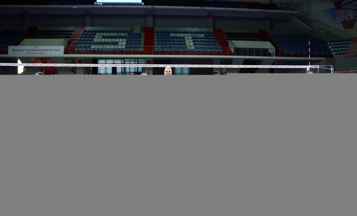 Sultanlar FIVB Dünya Voleybol Şampiyonası'nın hazırlıklarına İstanbul'da başladı.