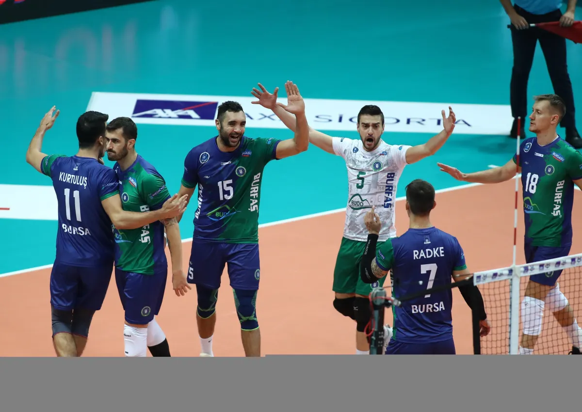 Son Şampiyon Ziraat Bankkart lige -Bursa BBSK galibiyetiyle başladı: 3-0