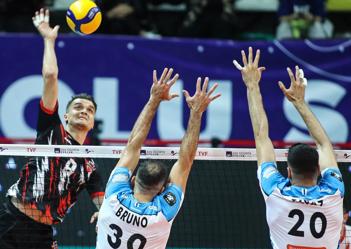 Halkbank’ta üçüncü galibiyet