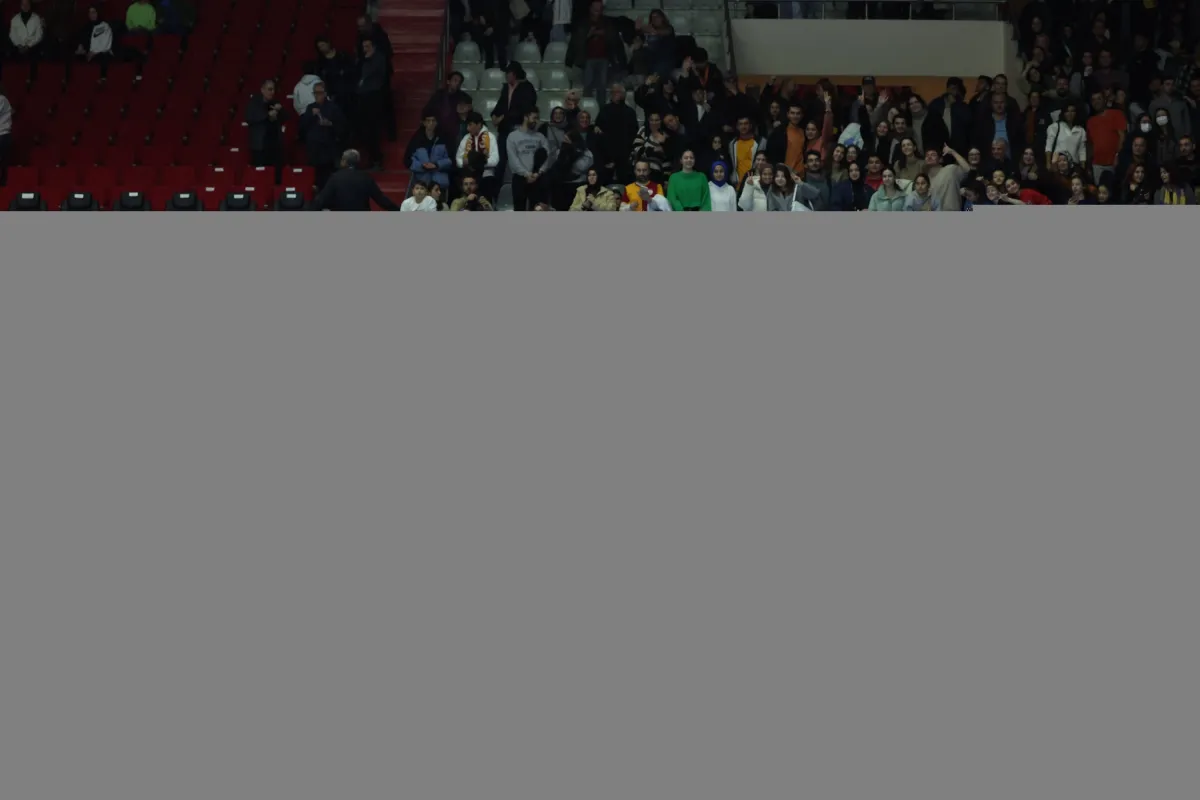 VakıfBank, Galatasaray HDI Sigorta deplasmanından galibiyetle dönüyor