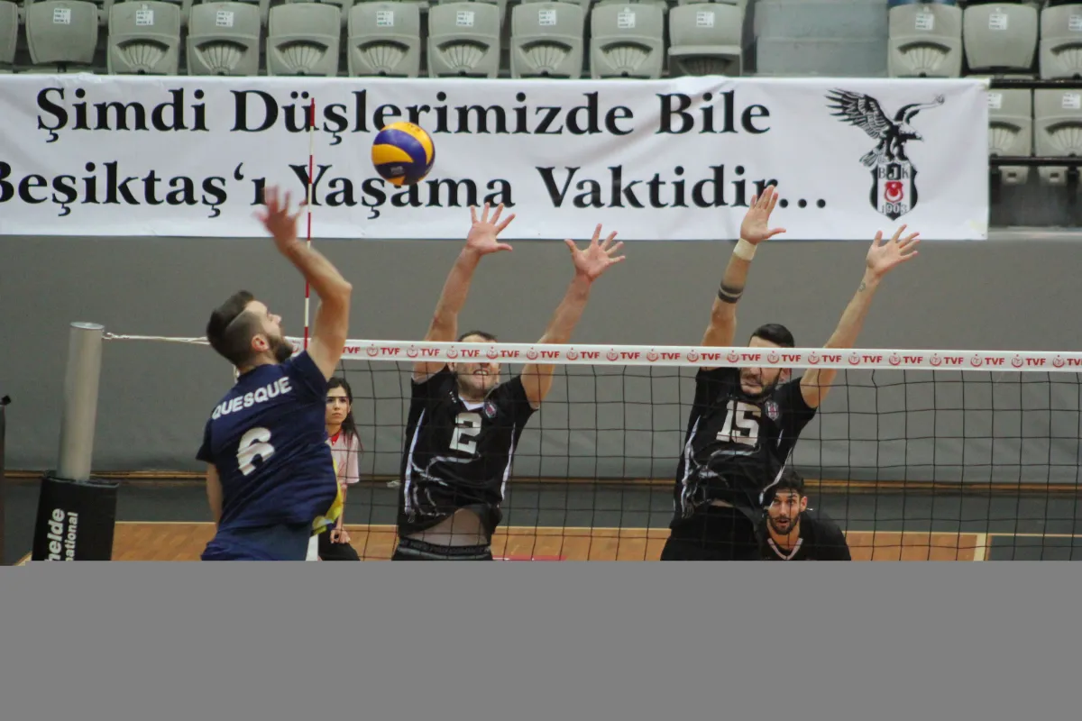 Fenerbahjçe, BJK'den Rövanşı 3-0'la Aldı