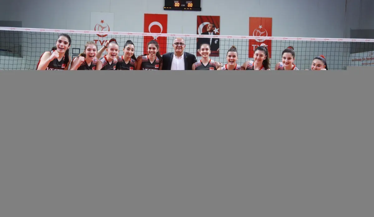 U17 Avrupa Şampiyonası Kızlarımız Yunanistan’ı 3-0 mağlup ederek 2’de 2 yaptı.