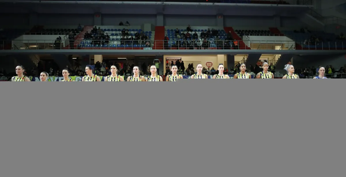 FENERBAHÇE OPET ÇEYREK FİNALDE