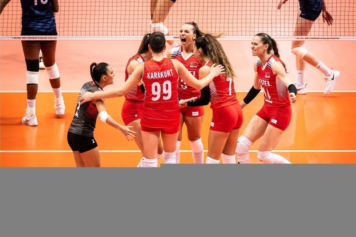 KADIN VOLEYBOL MİLLİ TAKIMI GENİŞ KADROSU AÇIKLANDI