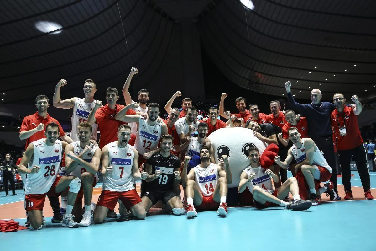 Efeler, Paris 2024 yolu B Grubu ilk maçında Sırbistan’ı 3-1 mağlup etti.