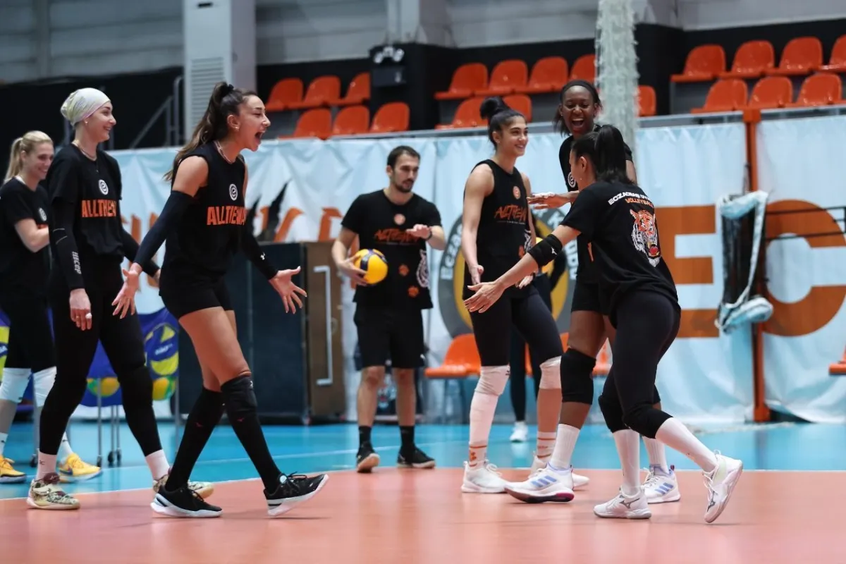 Eczacıbaşı Dynavit derbiye hazırlanıyor