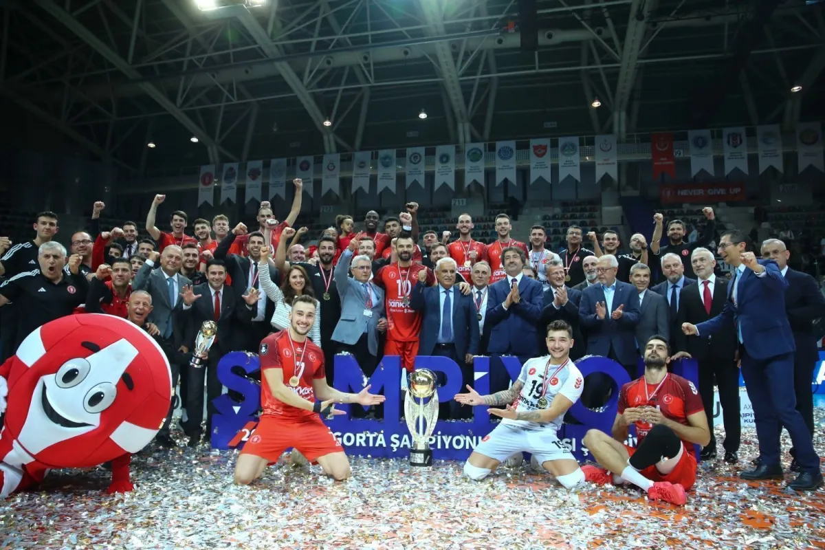 ZİRAAT BANKKART ÜST ÜSTE 3.KEZ ŞAMPİYONLAR KUPASI ŞAMPİYONU