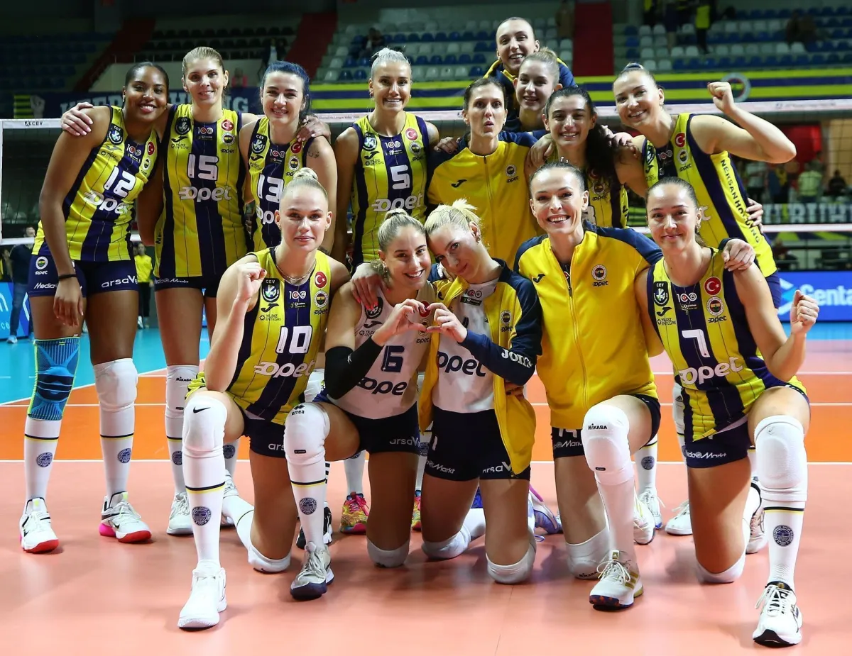 Fenerbahçe Opet, Şampiyınlar Ligi'ne Galibiyetle Başladı