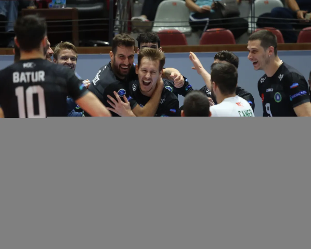 Bursa Büyükşehir Belediyespor İzmir'de Arkas Spor’u 3-1’le geçti