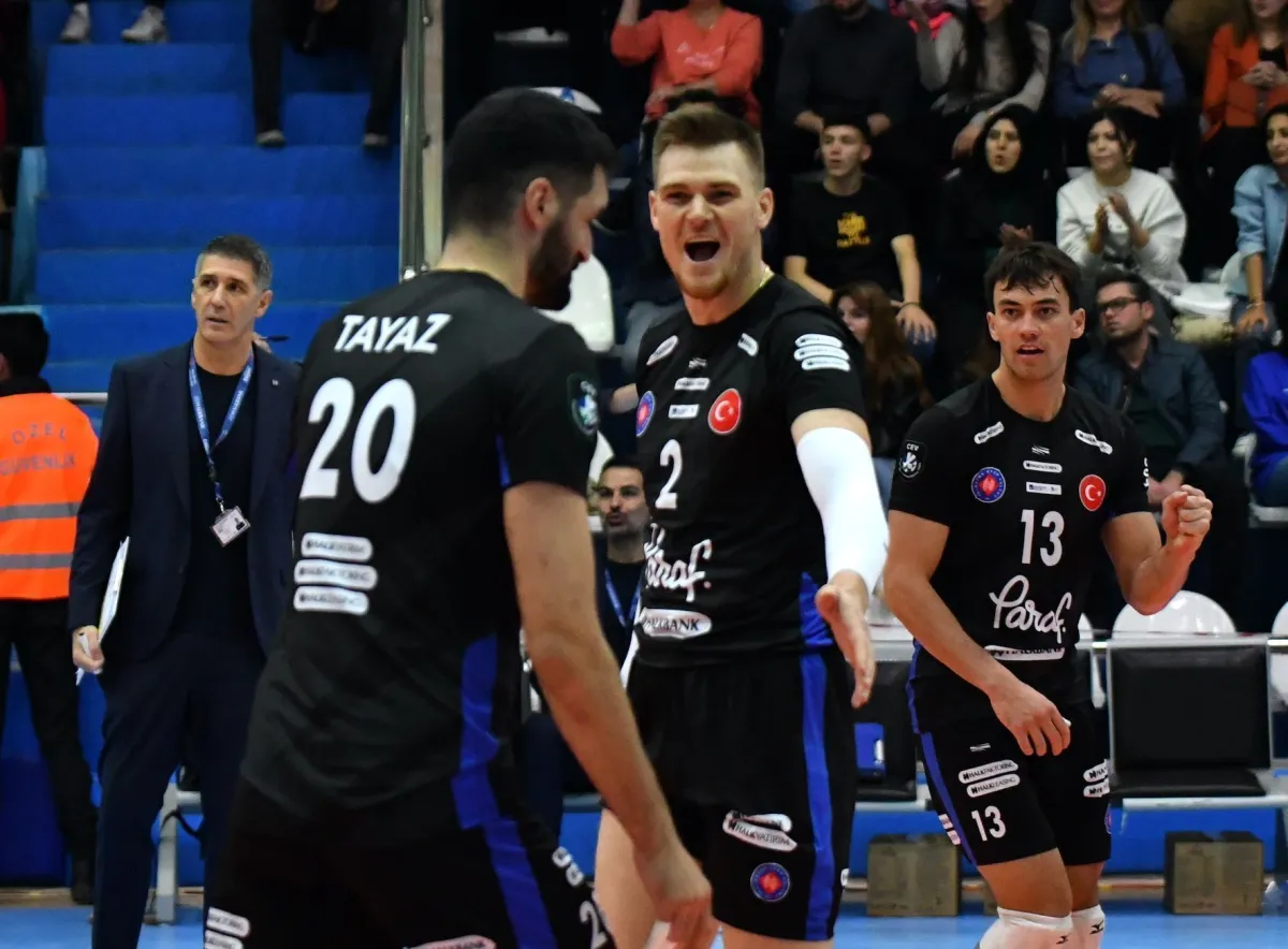 Halkbank içerde dışarda kazanıyor