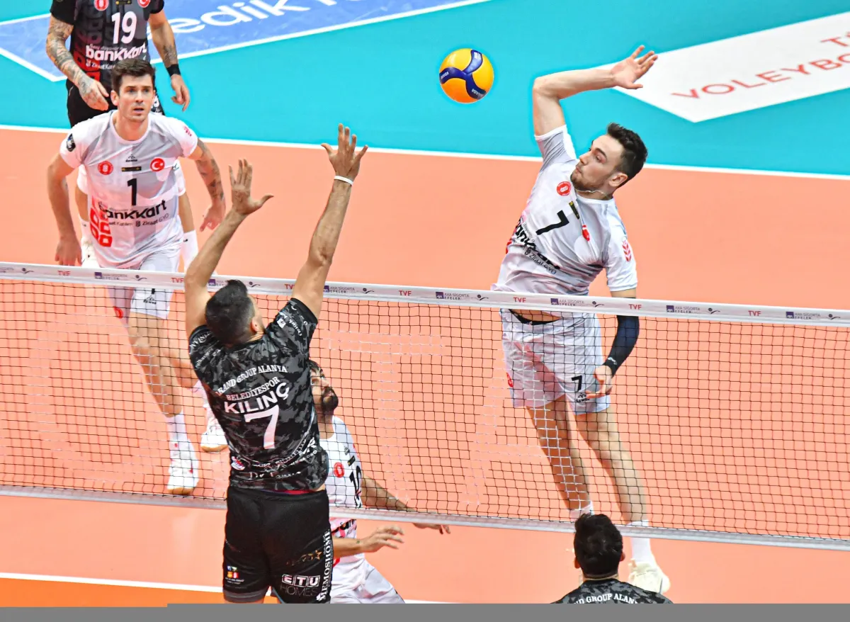 Ziraat Bankkart , Alanya'ya puanda set de vermedi. 3-0