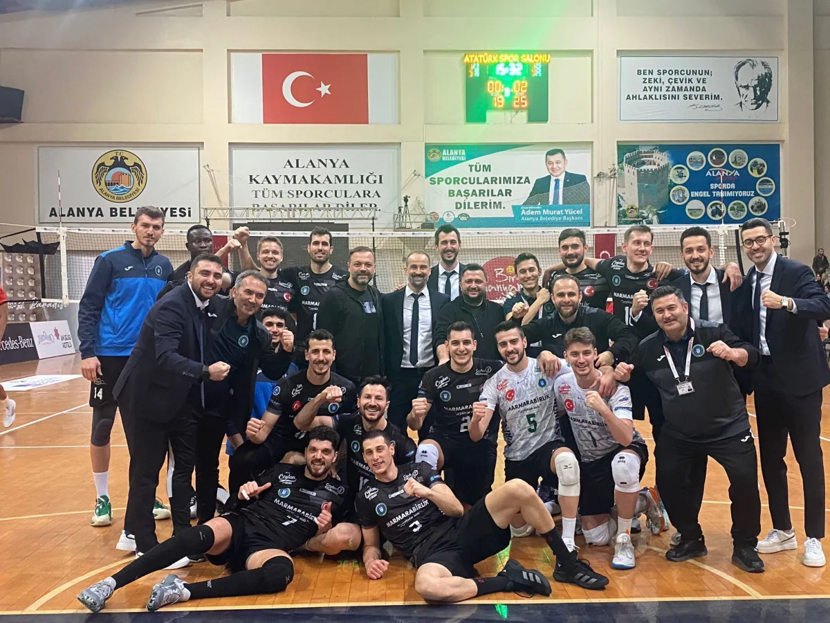Bursa Büyükşehir Belediyespor Alanya'da set vermeden kazandı