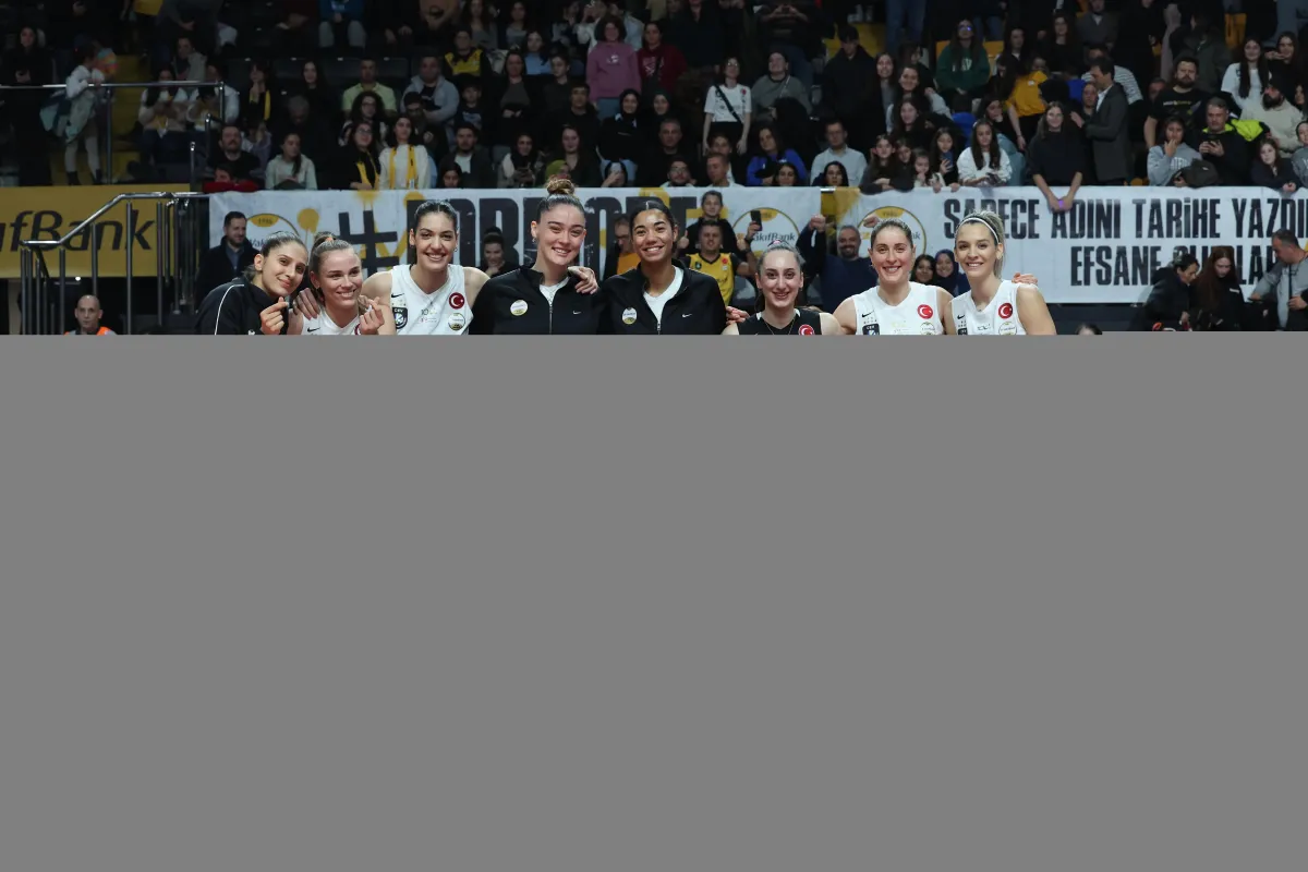 VakıfBank, Sarıyer Belediyespor karşısında set vermeden galip geldi