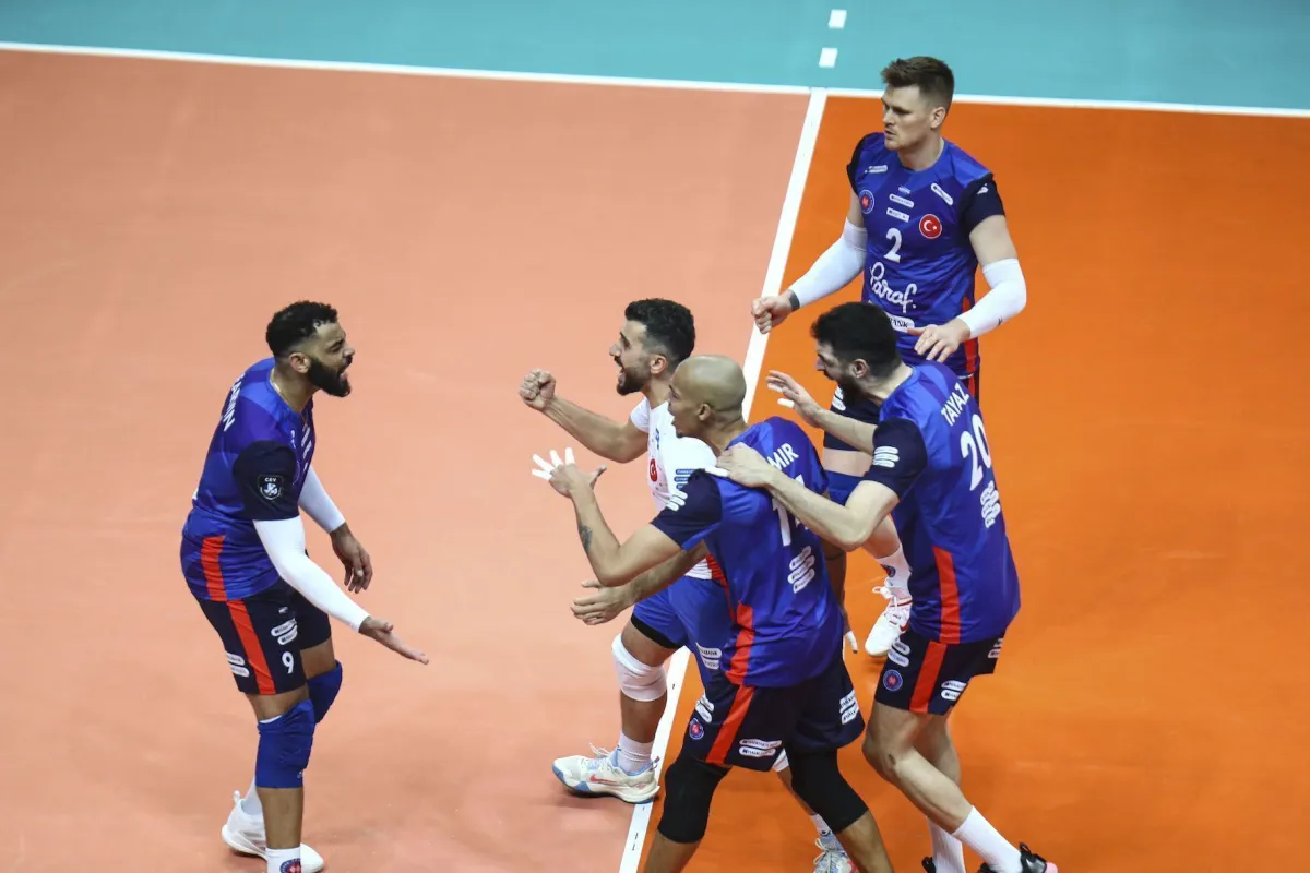 Halkbank son şampiyonu eledi