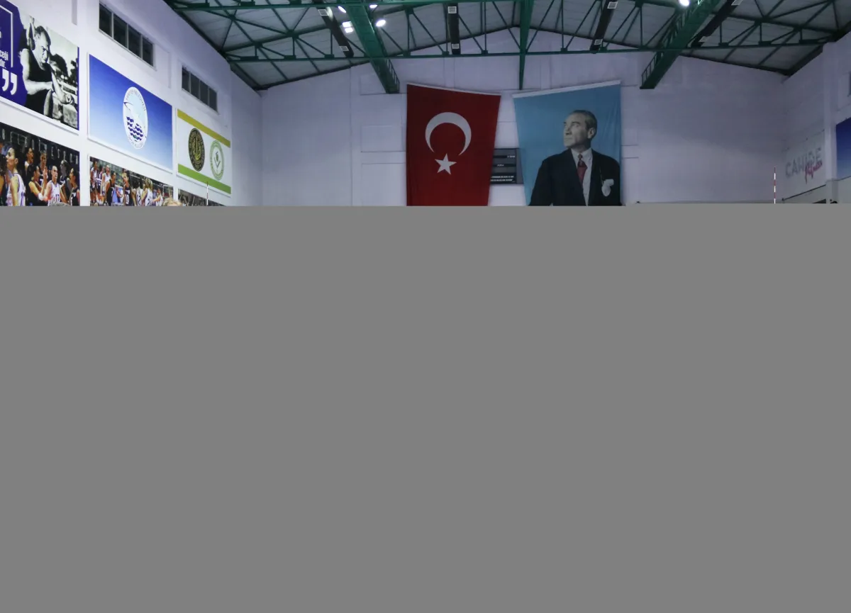 SARIYER BELEDİYESPOR TAKIMI LİGE TUTUNMA MÜCADELESİ VERİYOR