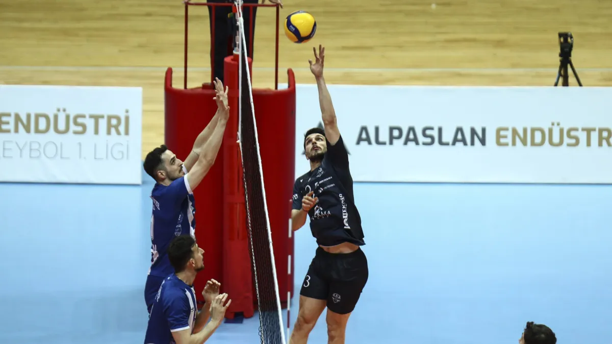 Alpaslan Endüstri Erkekler 1. Ligi’nde final etabı başladı.