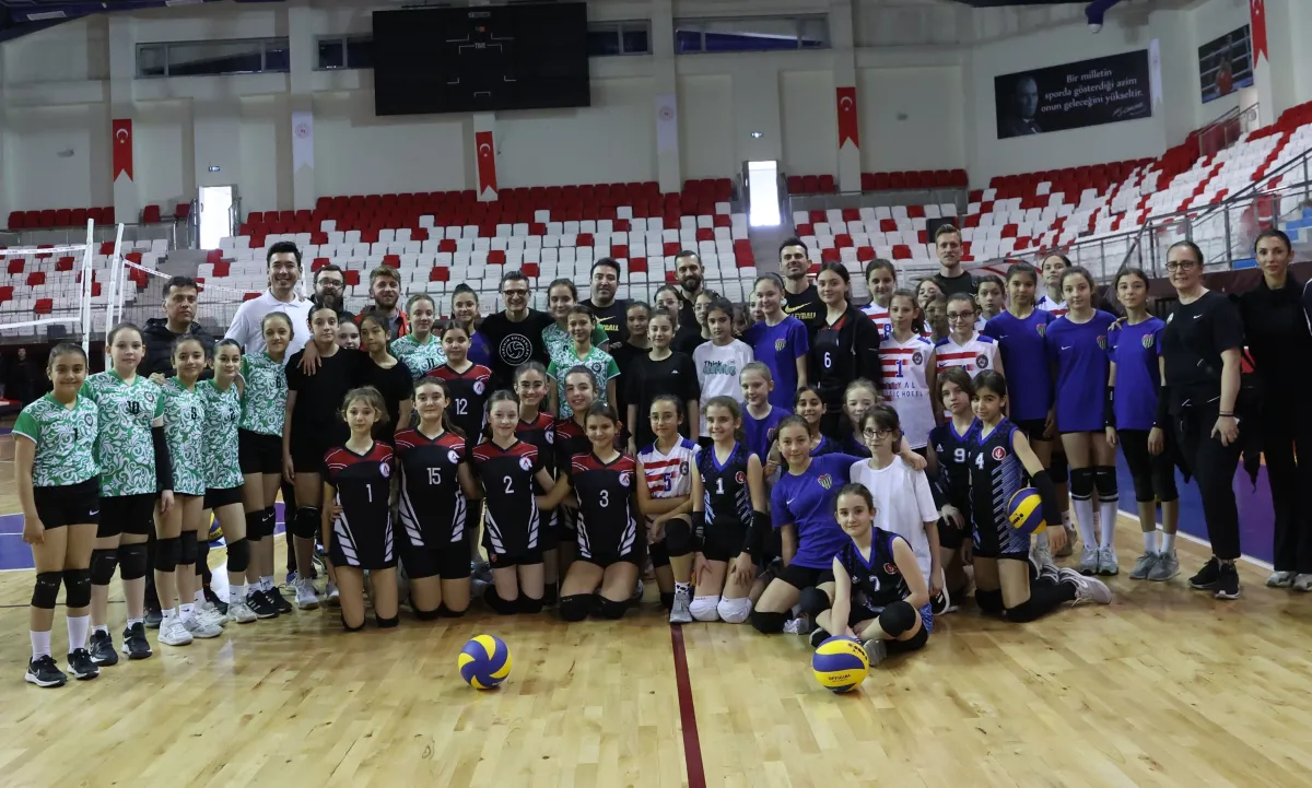 VAKIFBANK’IN DESTEKLEDİĞİ YARININ SULTANLARI KIRKLARELİ’NDE YAPILDI